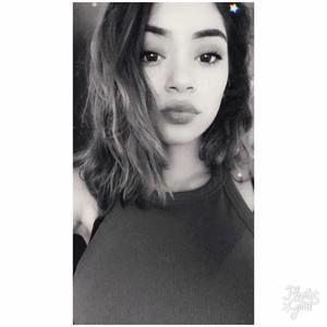 Meet your Posher, Mely